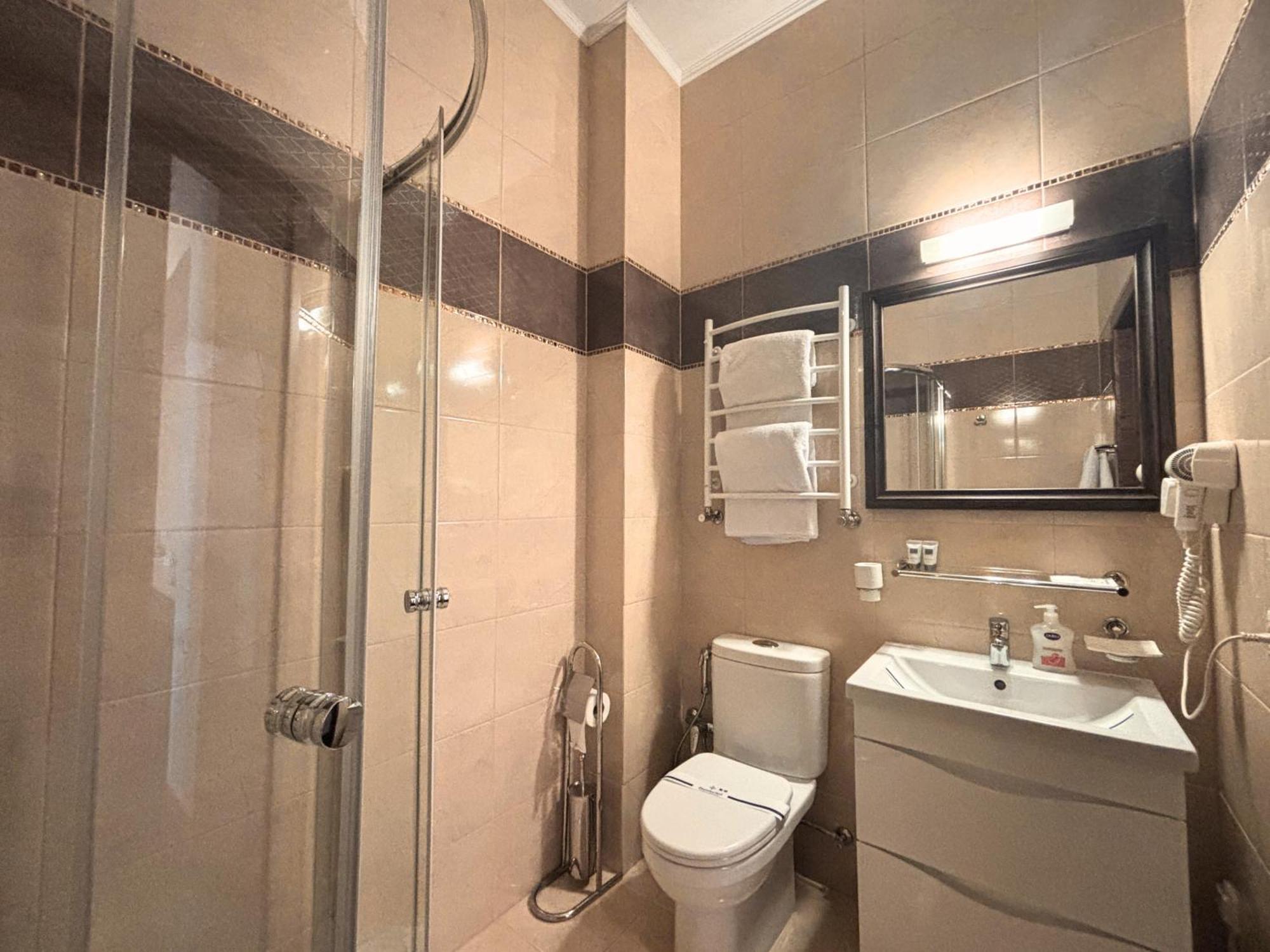 Hotel Odeska Astoria Odesa Habitación foto