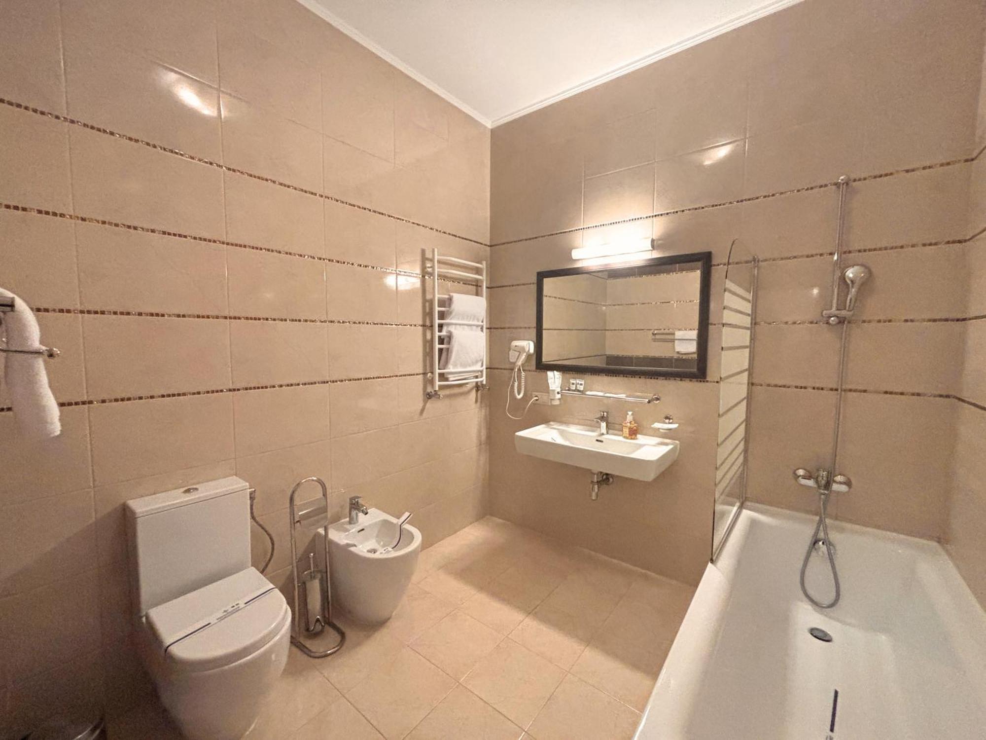 Hotel Odeska Astoria Odesa Habitación foto